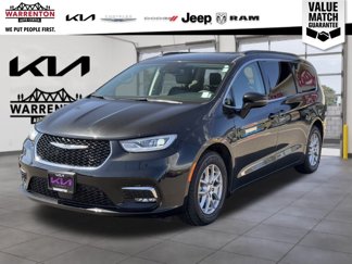 Used 2022 Chrysler Pacifica Touring-L image 1