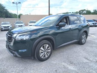 Used 2022 Nissan Pathfinder SL image 1