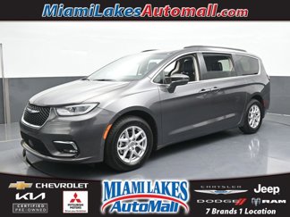 Used 2022 Chrysler Pacifica Touring-L image 1
