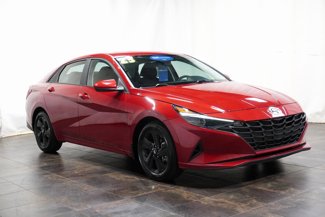 Used 2023 Hyundai Elantra SEL image 1