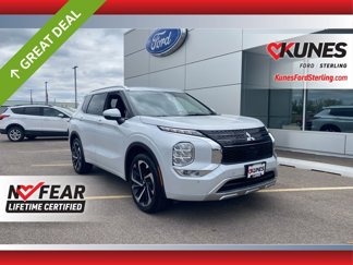 Used 2023 Mitsubishi Outlander SEL image 1