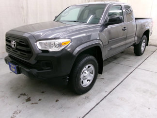 Used 2017 Toyota Tacoma SR image 1