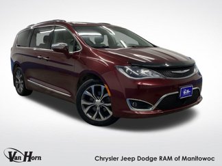 Certified 2017 Chrysler Pacifica Limited w/ Advanced Safetytec Group image 1
