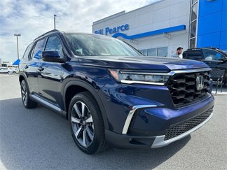 New 2025 Honda Pilot Touring image 1