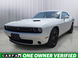 Used 2023 Dodge Challenger SXT image 1