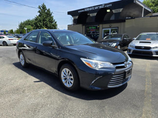 Used 2017 Toyota Camry LE image 1