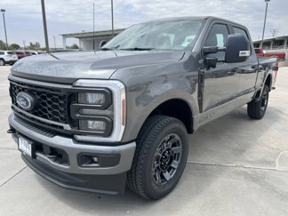 New 2025 Ford F250 4x4 Crew Cab Super Duty image 1