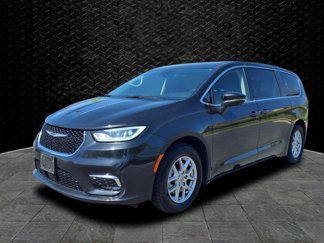 Used 2023 Chrysler Pacifica Touring-L image 1