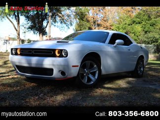 Used 2020 Dodge Challenger SXT image 1