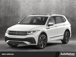 Used 2024 Volkswagen Tiguan S image 1