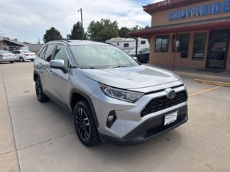 Used 2020 Toyota RAV4 XLE image 1