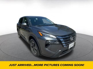 Used 2024 Nissan Rogue SV image 1