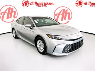 Used 2025 Toyota Camry LE image 1