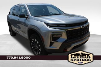 Used 2024 Chevrolet Traverse Z71 image 1