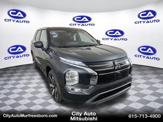 New 2025 Mitsubishi Outlander SE image 1