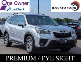 Used 2021 Subaru Forester Premium image 1