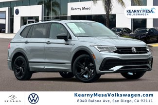 Used 2023 Volkswagen Tiguan SE R-Line image 1