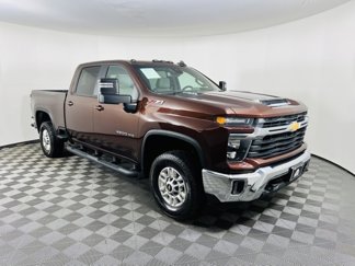Used 2024 Chevrolet Silverado 2500 LT w/ Convenience Package image 1