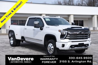 Used 2024 Chevrolet Silverado 3500 High Country w/ High Country Premium Package image 1