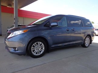 Used 2014 Toyota Sienna image 1