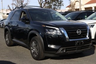 New 2025 Nissan Pathfinder SV image 1
