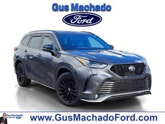 Used 2023 Toyota Highlander XSE image 1