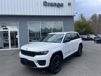 New 2025 Jeep Grand Cherokee Altitude image 1