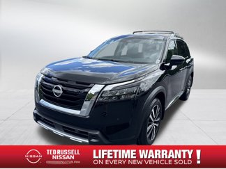 New 2025 Nissan Pathfinder Platinum image 1