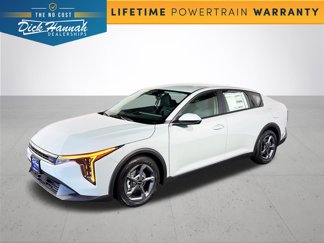 New 2025 Kia K4 LXS image 1