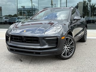 Certified 2025 Porsche Macan Turbo image 1
