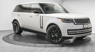Used 2024 Land Rover Range Rover Long Wheelbase SE image 1