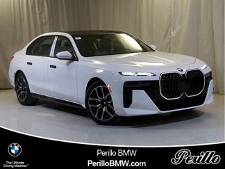Used 2025 BMW 760i xDrive image 1