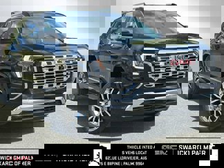 New 2026 GMC Terrain Denali w/ LPO, Floor Liner Package image 1