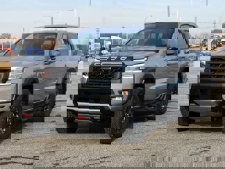 New 2025 Nissan Frontier PRO-4X w/ Black Accent Package image 1