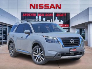 New 2025 Nissan Pathfinder Platinum image 1