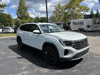 New 2026 Volkswagen Atlas SE image 1