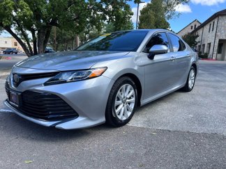 Used 2020 Toyota Camry LE image 1