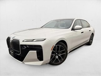 Used 2024 BMW 740i image 1