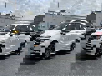 New 2025 Honda Odyssey Touring image 1