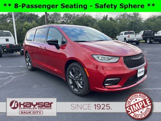 New 2026 Chrysler Pacifica Select image 1