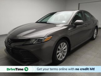 Used 2020 Toyota Camry LE image 1