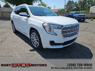 Used 2024 GMC Terrain Denali image 1