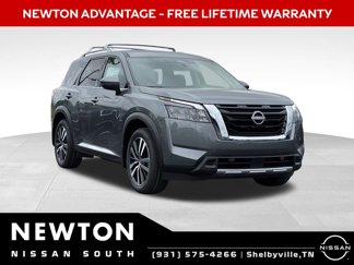 New 2025 Nissan Pathfinder Platinum image 1