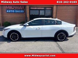 Used 2025 Kia K4 EX image 1