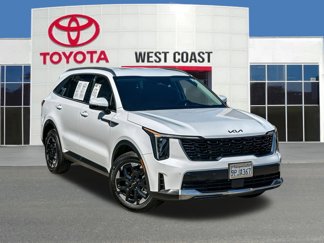 Used 2025 Kia Sorento S image 1