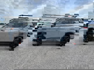 Used 2025 Nissan Rogue SV image 1