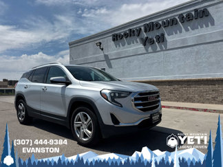 Used 2020 GMC Terrain SLT image 1