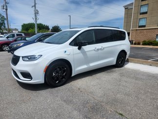 New 2025 Chrysler Pacifica Premium image 1