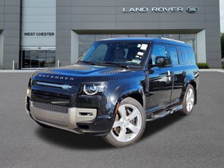 Used 2025 Land Rover Defender 130 X-Dynamic SE image 1