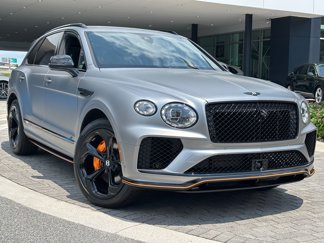 New 2025 Bentley Bentayga image 1